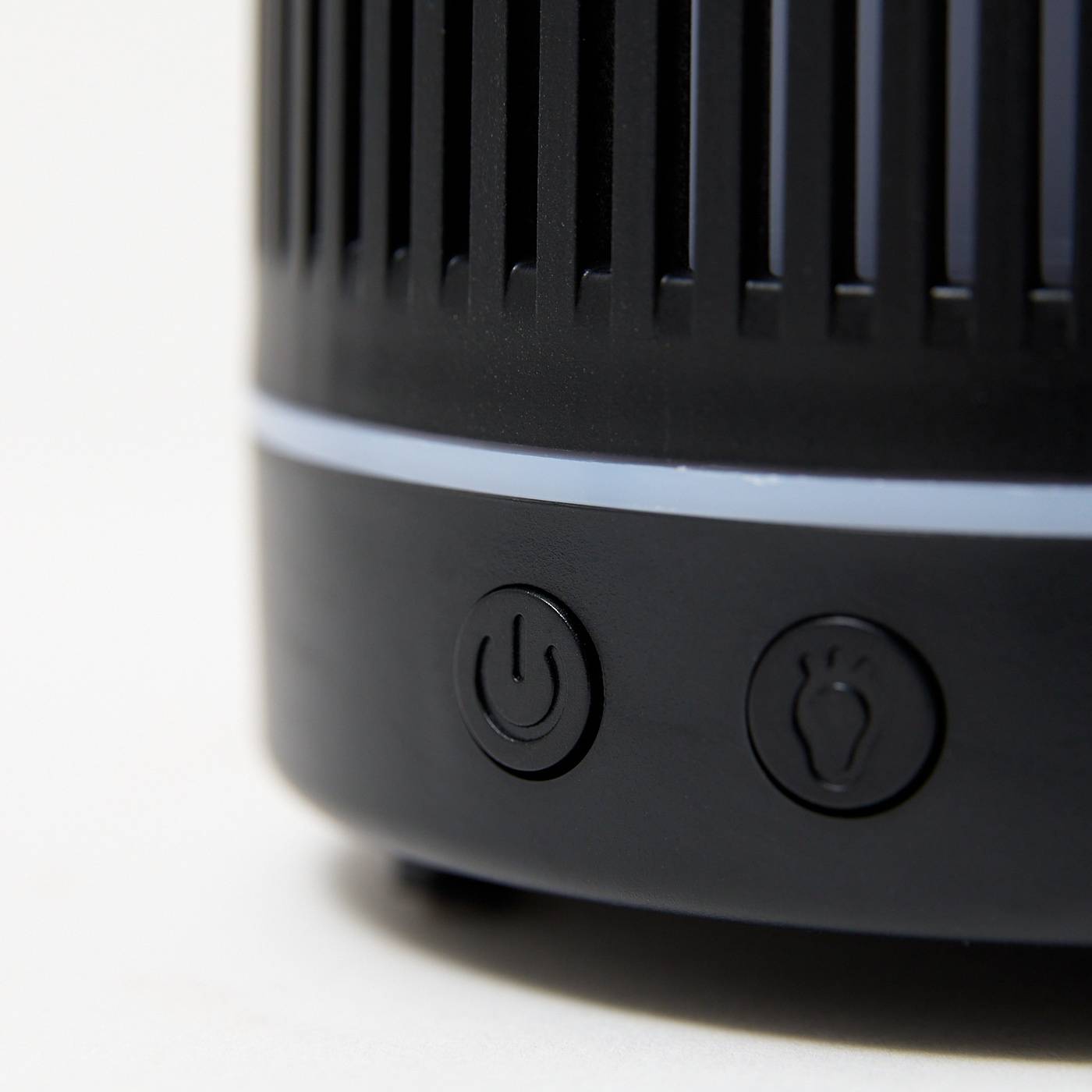 12542 Electric Plastic Black Ribbed Aroma Diffuser